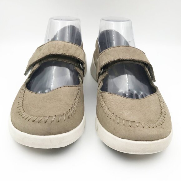 CLARKS Artisan Trigenic Amanda Mary Jane Tan Leather Flats Shoes Womens 9 - Picture 2 of 11